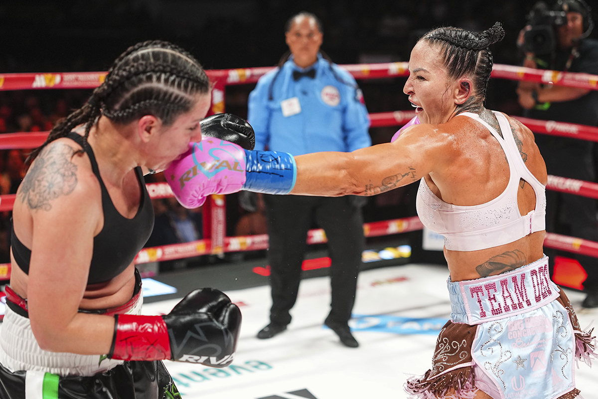 Desley Robinson of Australia defended her unified middleweight belts with a dominant win over Mary Spencer. Photo: Cooper Neill / Most Valuable Promotions Amanda Serrano
