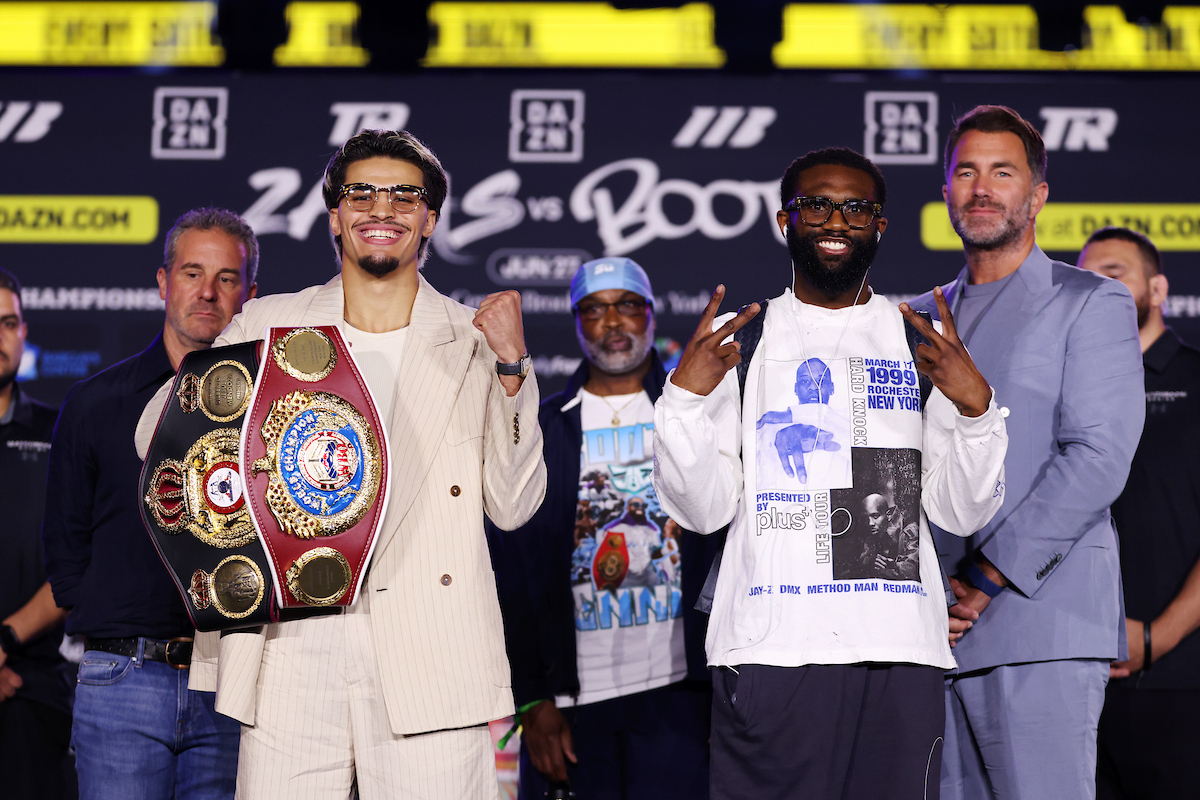 Xander Zayas and Jaron Ennis pose on stage Thursday at the final press conference. Photo: Cris Esqueda, Matchroom Boxing  Zayas vs Boots