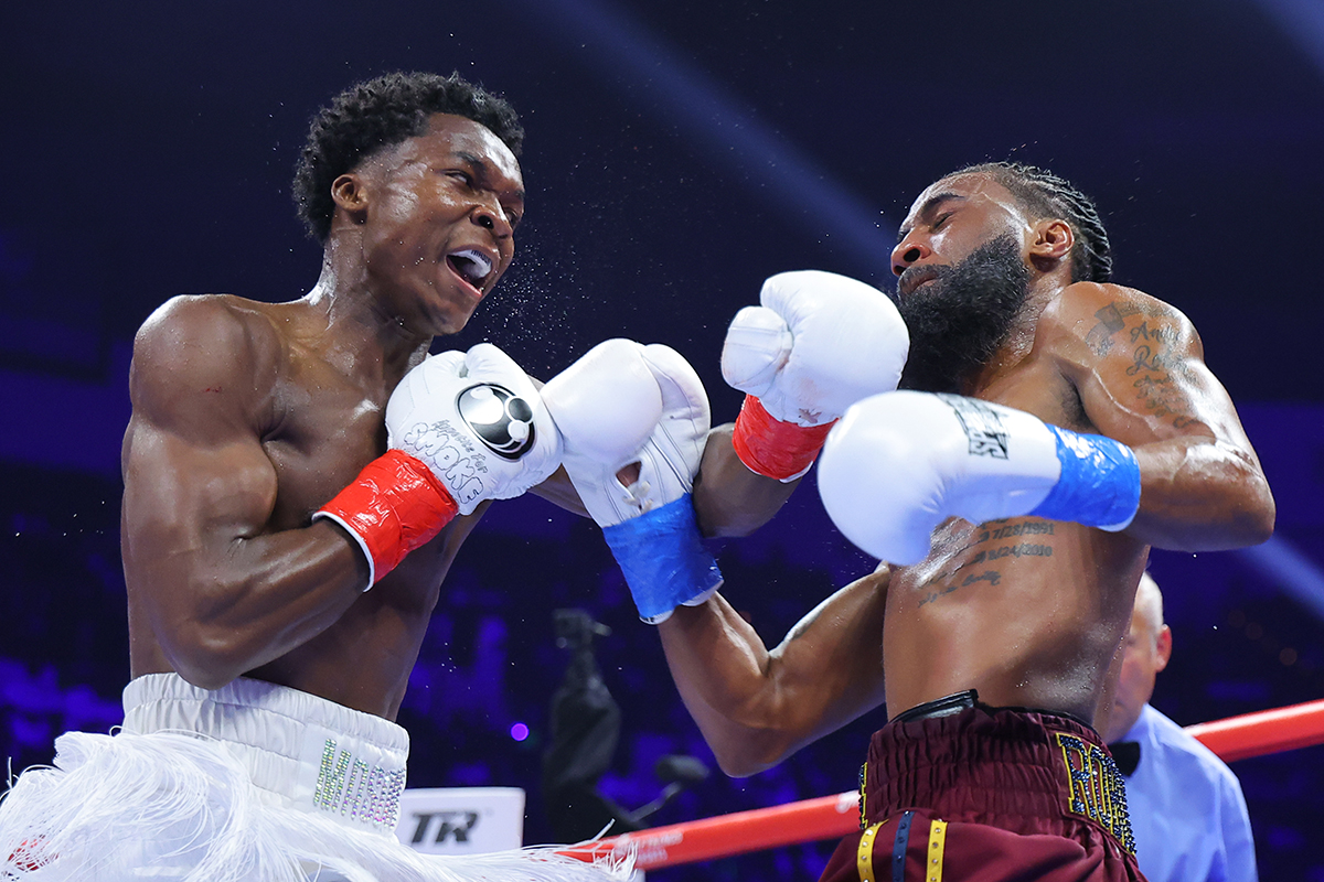 Abdullah Mason dug down when he needed to and pulled out a TKO win over Albert Bell. Photo: Top Rank Boxing
