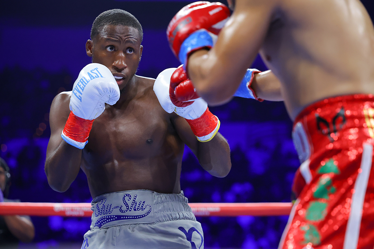 Bruce "Shu Shu" Carrington got through his fight on Saturday, but it didn't light up Cleveland on the Fourth of July. Photo: Top Rank Boxing