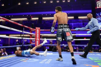 Dalis Kaleiopu rewarded the fans in their seats early in Las Vegas with a sensational knockout. Photo: Cris Esqueda, Golden Boy Boxing undercard