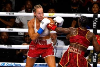 Claressa Shields bombed Kaye Scott, rocking her with a left hook in the sixth round and ending the fight by TKO. Photo: Salita Promotions