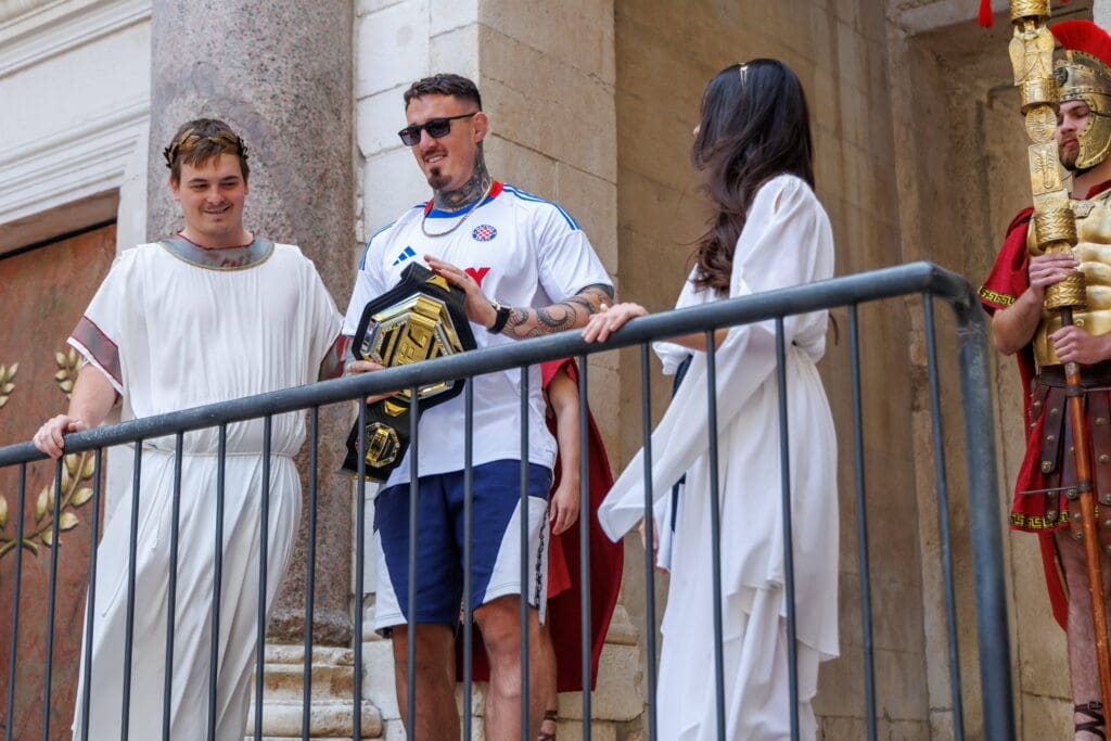 Tom Aspinall???s UFC Heavyweight Title Reign in Jeopardy? Dana White Gives His Answer