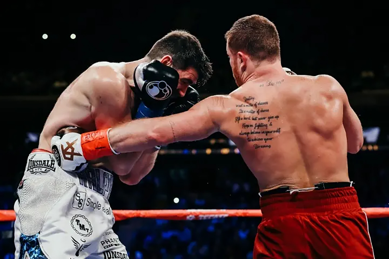 Canelo Álvarez wields the classic Mexican body shot with great success, shown here against Rocky Fielding. Photo: Golden Boy Boxing