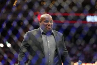 June 18, 2022, Austin, Texas, Austin, TX, United States: AUSTIN, TX - JUNE 18: Former UFC Champion Daniel Cormier during the UFC Fight Night: Kattar v Emmett event at Moody Center on June 18, 2022 in Austin, Texas, United States. Austin, Texas United States - ZUMAp175 20220618_zsa_p175_101 Copyright: xLouisxGrassex