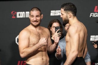 Sport Bilder des Tages January 13, 2023, Las Vegas, NV, LAS VEGAS, NV, United States: LAS VEGAS, NV - JANUARY 13: Sean Strickland L and Nassourdine Imavov R face-off following the official weigh-ins at UFC Apex for UFC Fight Night - Vegas 67 - Strickland vs Imavov - Weigh-ins on January 13, 2023 in Las Vegas, NV, United States. Las Vegas, NV United States - ZUMAp175 20230113_zsa_p175_068 Copyright: xLouisxGrassex