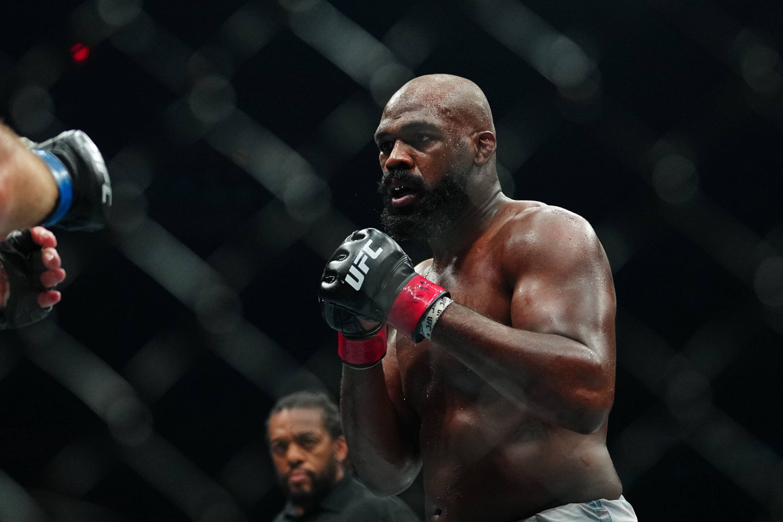 Madison Square Garden NEW YORK CITY, NY -NOVEMBER 16:Jon Jones and Stipe Miocic meet in the octagon for a 3-round bout for UFC309 - Jones vs Miocic at Madison Square Garden on November 16, 2024 in New York City, NY Photo by Louis Grasse/PxImages Louis Grasse / SPP PUBLICATIONxNOTxINxBRAxMEX Copyright: xLouisxGrassex/xSPPx spp-en-LoGr-lrg2411164283840_UFCVegas309