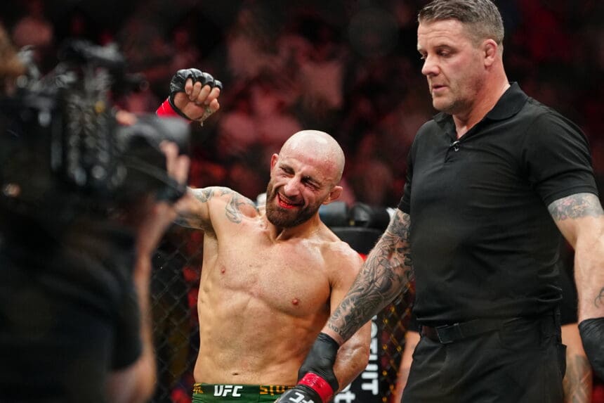 UFC 314 - Volkanovski vs Lopes Alexander Volkanovski and Diego Lopes meet in the octagon for a 3-round bout at UFC 314 - Volkanovski vs Lopes at Kesaya Center on April 12, 2025 in Miami, FL Photo by Louis Grasse/PxImages/ABACAPRESS.COM Miami MIAMI, FL United States PUBLICATIONxNOTxINxFRAxUK Copyright: xPXxImages/ABACAx