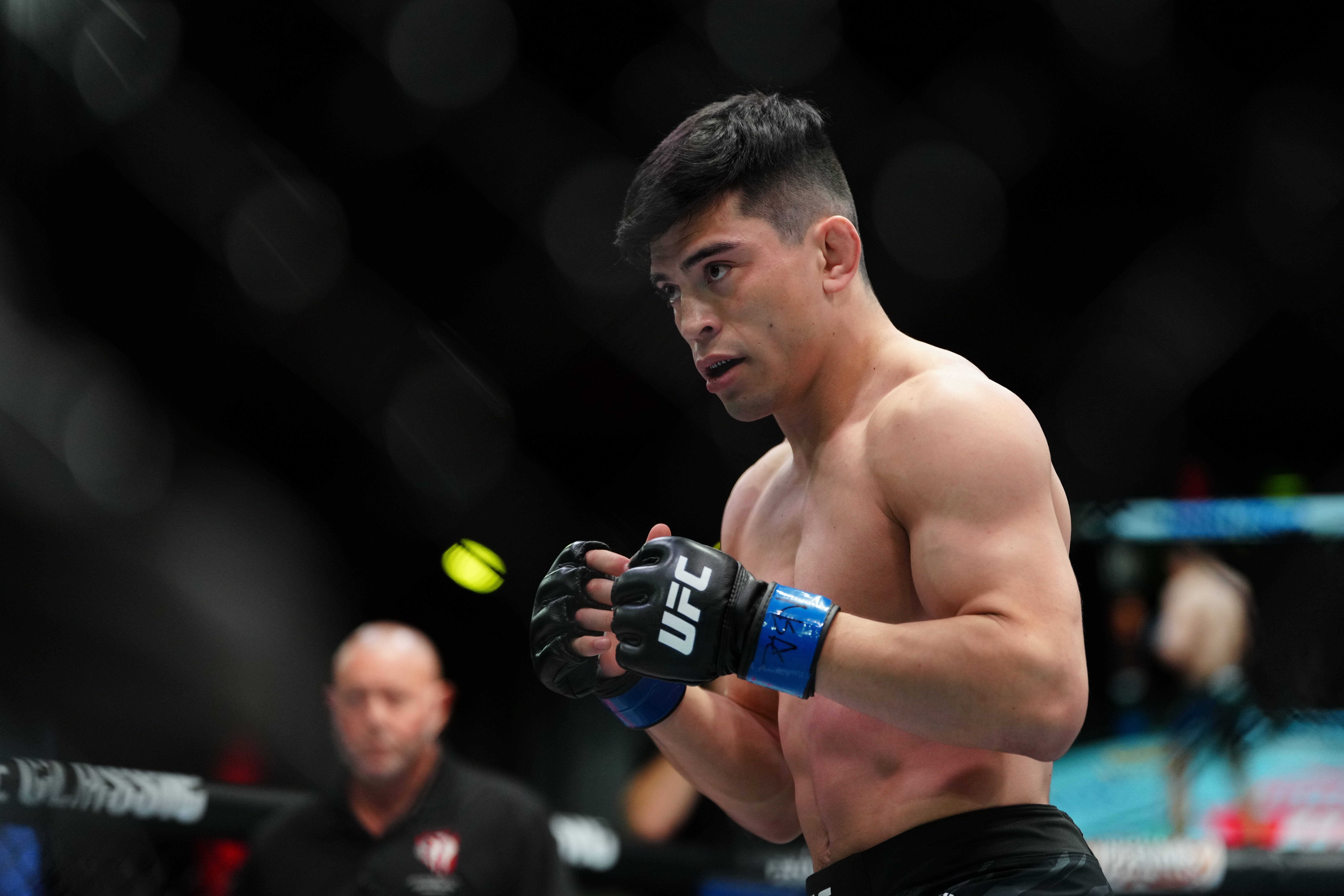 UFC Fight Night - Taira vs Park LAS VEGAS, NV - AUG 2: Danny Silva and Kevin Vallejos meet in the octagon for a 3-round bout at UFC Apex for UFC Fight Night - Taira vs Park on August 2, 2025 in Las Vegas, NV, United States. Photo by Louis Grasse/PxImages Las Vegas, NV UFC Apex LAS VEGAS, NV United States Copyright: xLouisxGrassex