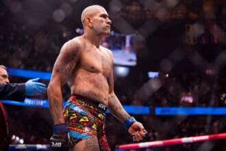 October 4, 2025, Las Vegas, Nevada, USA: ALEX PEREIRA 13-3 of Sao Paolo, Brazil defeats MAGOMED ANKALAEV 21-2-1-1NC of Dagestan, Russia by TKO Strike at 1:20 of Round 1 during UFC 320 at the T Mobile Arena in Las Vegas. Las Vegas USA - ZUMAo117 20251004_zsp_o117_221 Copyright: xMikaelxOnax