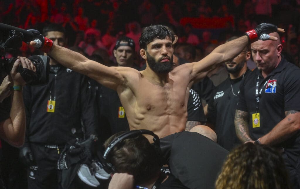 Topuria Update Arman Tsarukyan Makes Bold UFC Title Fight Declaration After Behind-the ...